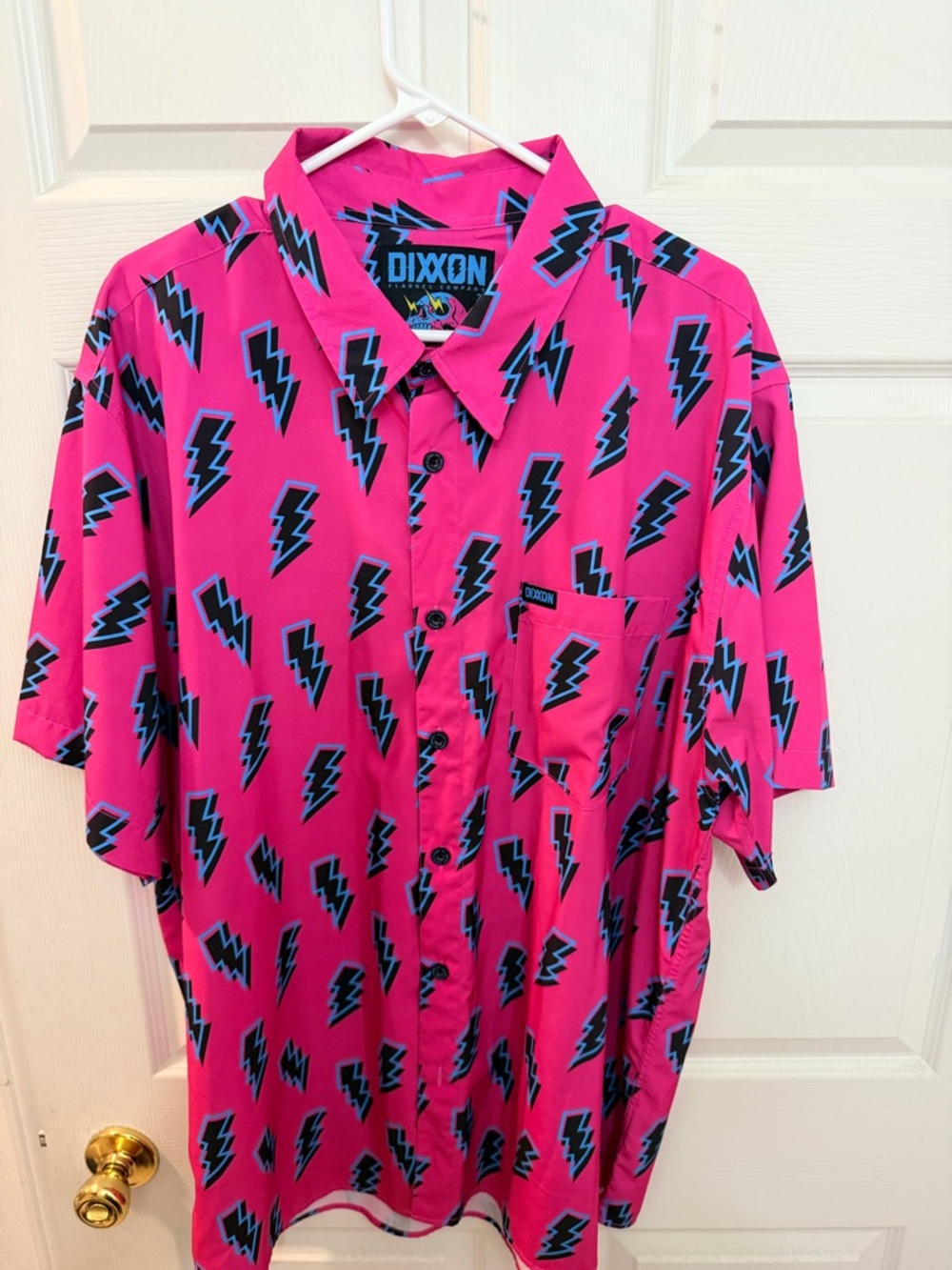 DIXXON Hot Pink Short-Sleeve Button-Down with Blue & Black Lightning Bolts